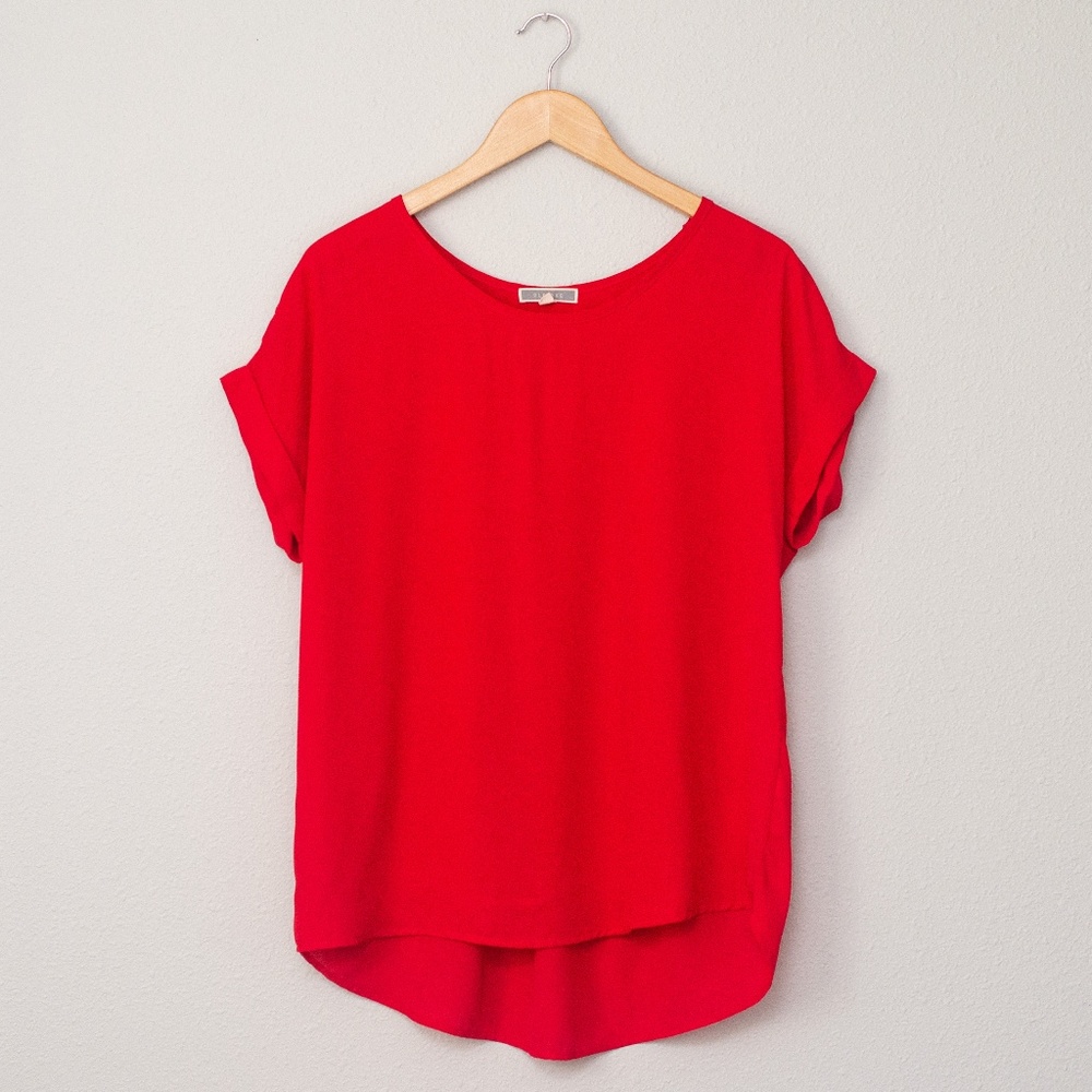 Pleione Red High Low Top